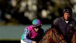 Jinete panameño Elvis Trujillo montará en el Derby de Kentucky