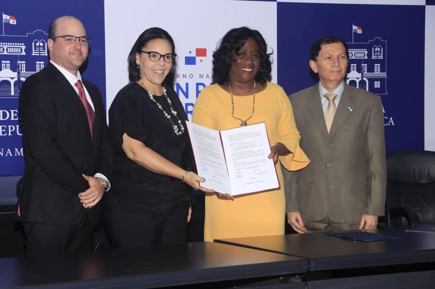 ¡Buena noticia! Gobierno entregará laptops a estudiantes de colegios públicos.