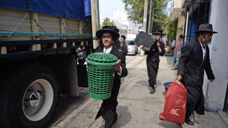 Llegan a la capital últimos judíos expulsados de pueblo maya