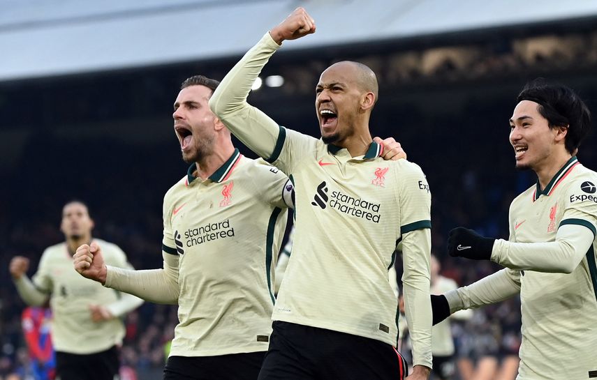 Premier League: Liverpool gana y recorta distancia con el Manchester City