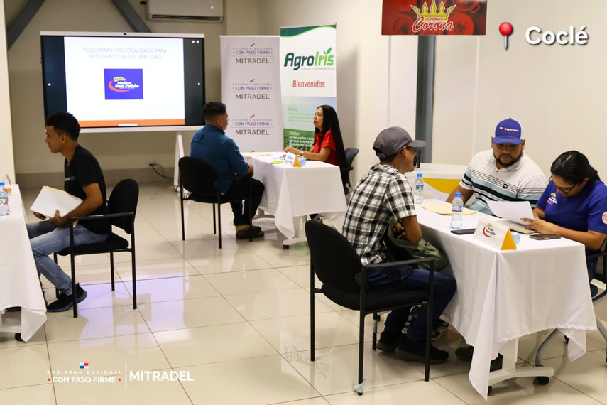 MITRADEL ofreció vacantes laborales en Panamá.