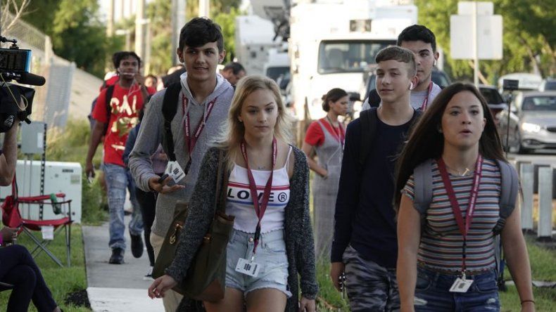 Florida: Comienza nuevo curso escolar en escena de masacre