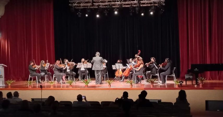 La Embajada de Panamá en Colombia está organizando para este viernes 11 de febrero un concierto de la Orqueta Camerata Panama en Bogotá.