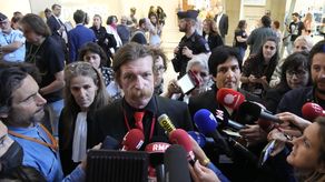 Los sobrevivientes y las familias de las víctimas ven el juicio excepcional de meses como una oportunidad crucial para la justicia y como un cierre siete años después de los ataques en el Bataclan, cafés de París y el estadio nacional que dejaron 130 muertos.
