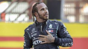 Hamilton manda en el caos de la Toscana