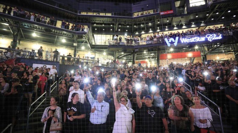 Líderes: amor triunfará sobre odio tras ataque en El Paso