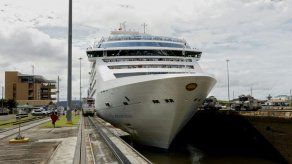 Canal de Panamá da inicio a temporada de cruceros con tránsito del Island Princess
