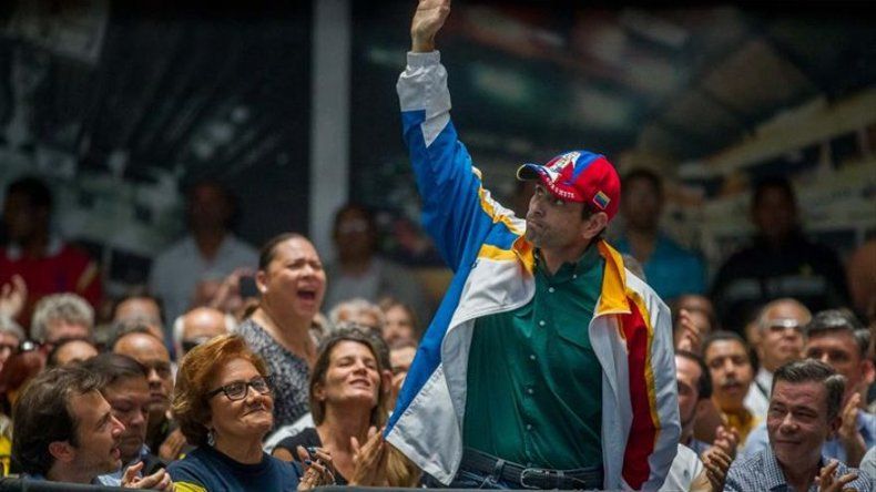 Capriles rechaza declaración del papa sobre oposición y dice no está dividida