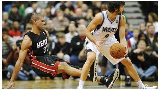 James festeja cumpleaños con triunfo; Dallas y Boston despiertan