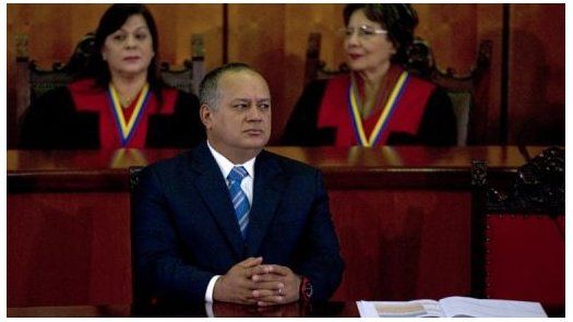 Diosdado Cabello va a Cuba para reunirse con Fidel y Raúl Castro