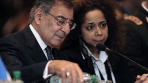 Preso interfiere teléfono de embajadora de EEUU