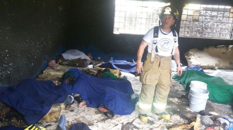 Al menos 19 muertos en incendio de refugio para menores en Guatemala