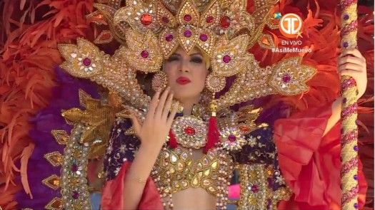 Luz Beatriz Spiegel Chiari, representando a la diosa indostana