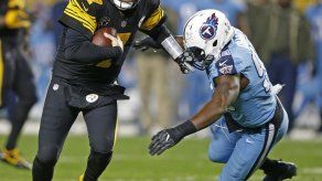 Roethlisberger brilla y Steelers vapulean a Titans