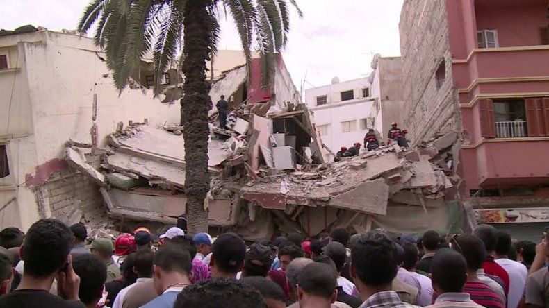 Sube a 8 muertos derrumbe de tres edificios en Casablanca