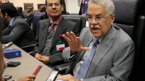 La OPEP acuerda mantener meta de producción La OPEP acuerda mantener meta de producción