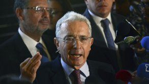 Colombia: citan a expresidente Uribe por presunta corrupción