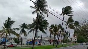 Pacífico mexicano se declara en alerta ante cercanía del huracán Agatha