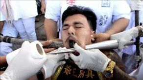 Tortura y trance en el festival vegetariano de Phuket