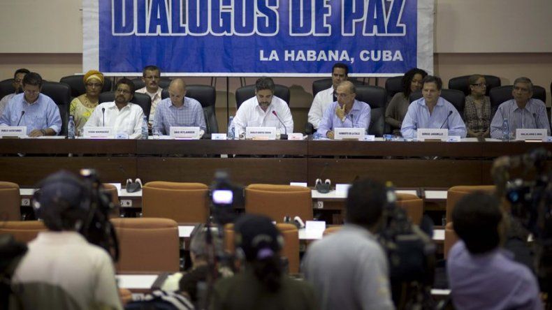 Diálogos de paz con FARC se retomarán en una semana en La Habana