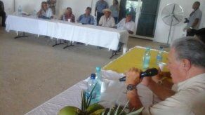 Ministro del Mida se reúne con arroceros de Panamá Este y Darién Ministro del Mida se reúne con arroceros de Panamá Este y Darién