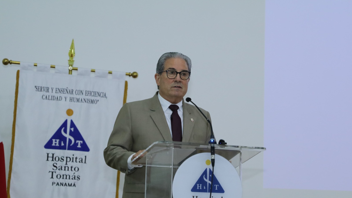 Impulsan certificación de 50 especialidades médicas en Panamá Impulsan certificación de 50 especialidades médicas en Panamá
