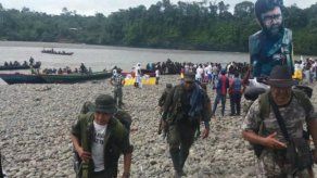 Policías y militares colombianos protegerán a las FARC con planes especiales