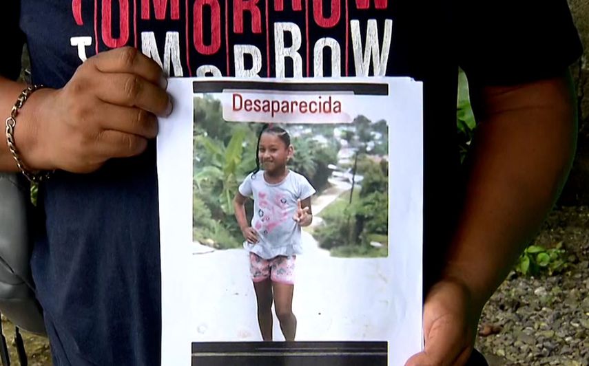 En caso de tener información sobre el paradero de la menor