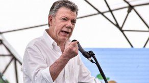 Santos dirá a comisión verificadora que implementación de acuerdo paz va bien