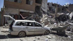 Combatientes sirios toman parte de “capital” de ISIS