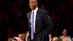 Los Lakers confirman el despido del entrenador Byron Scott