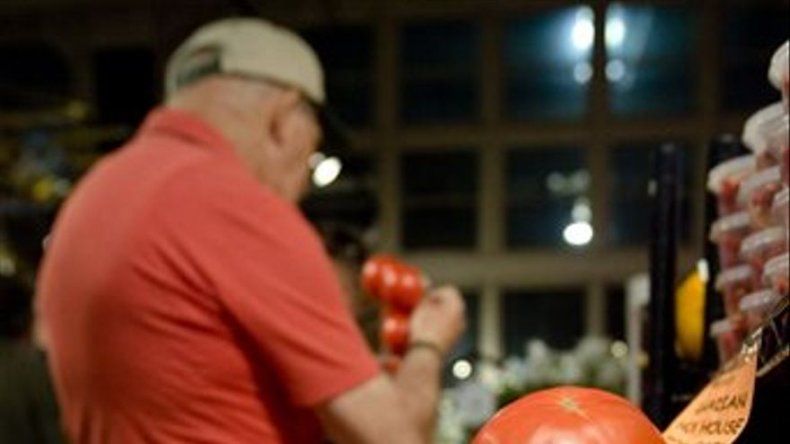Autoridades EU aprueban reanudar consumo de tomates