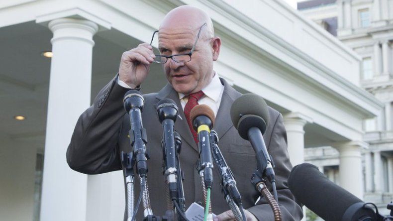 Asesor de Trump ve improbable una intervención militar en Venezuela