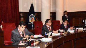 Tribunal ordena buscar una prisión para expresidente peruano Fujimori
