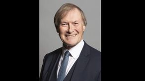 Padre del presunto asesino del legislador británico David Amess.