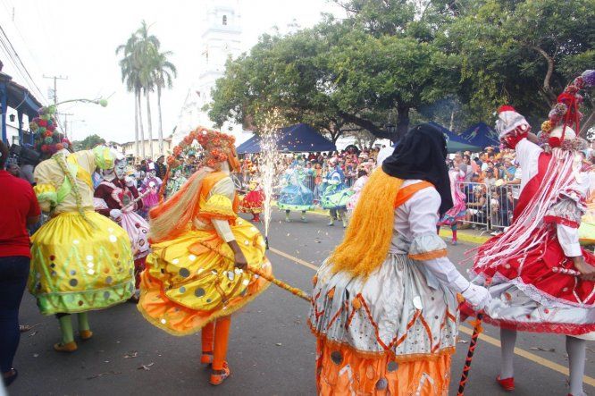 Paseo de Danzas del Corpus Christi