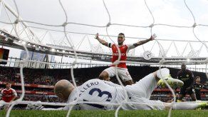 Arsenal alcanza 2 veces y empata con Man City