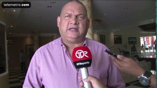 Robinson niega que exitan conversaciones entre PRD y CD