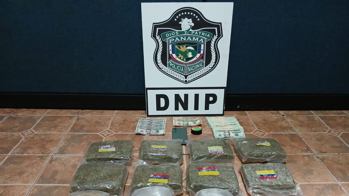 Policía Nacional aprehende a un ciudadano Policía Nacional aprehende a un ciudadano