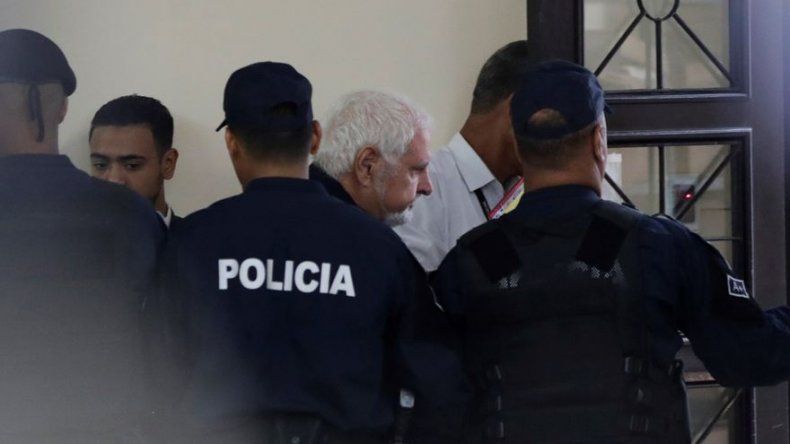 Martinelli entró silencioso a la audiencia de admisión de pruebas por escuchas ilegales