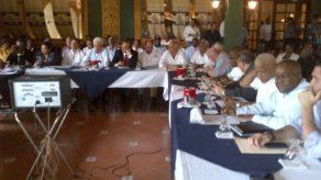 Diálogo entre Gobierno y FAC se reanuda el 11 de enero