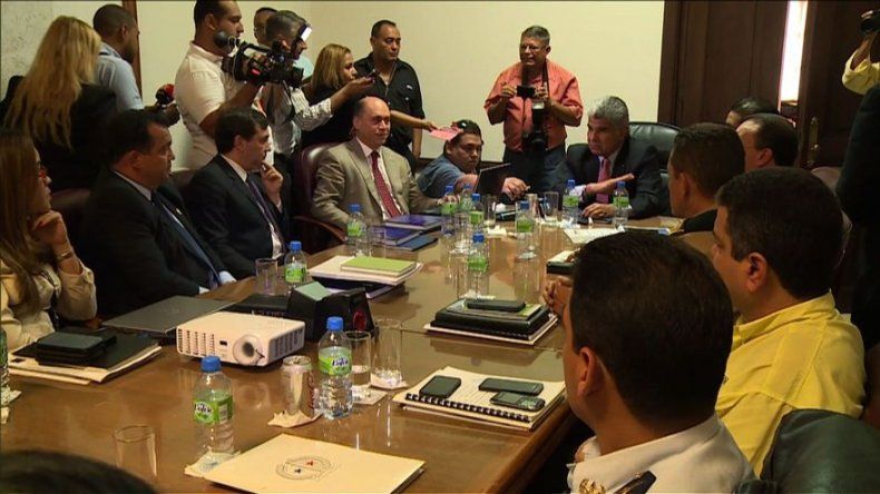 Mulino y Aguilera se reúnen para transición en el Ministerio de Seguridad