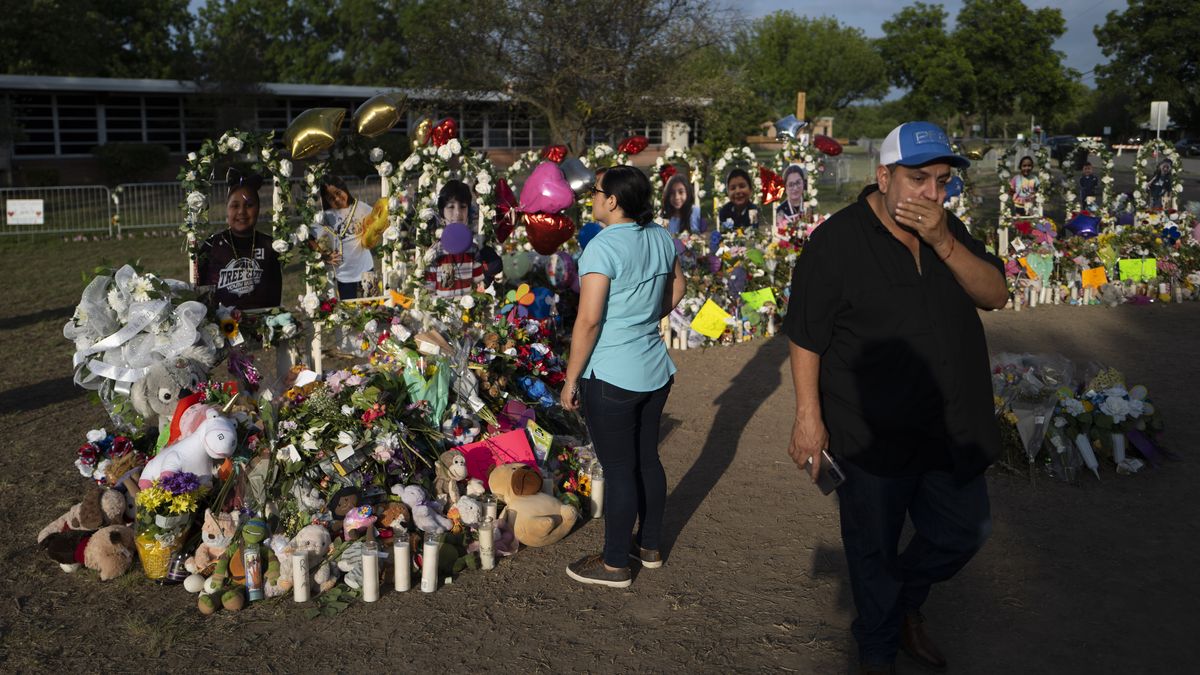 Equipo especial revisará respuesta al tiroteo en Uvalde