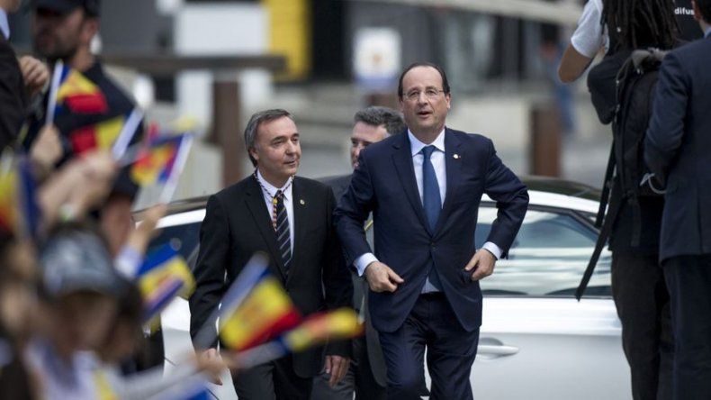 Francia entregó armas a rebeldes sirios hace varios meses