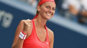 Schmiedlova sorprende a Bacsinszky en primera ronda