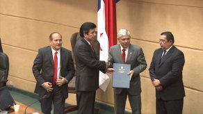 Presentan denuncia contra Moncada Luna ante la Asamblea