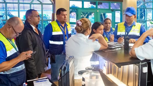 MITRADEL realiza operativo en restaurantes de la Calzada de Amador.