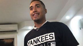 Juan Diego Crisp firma con los Yankees de Nueva York