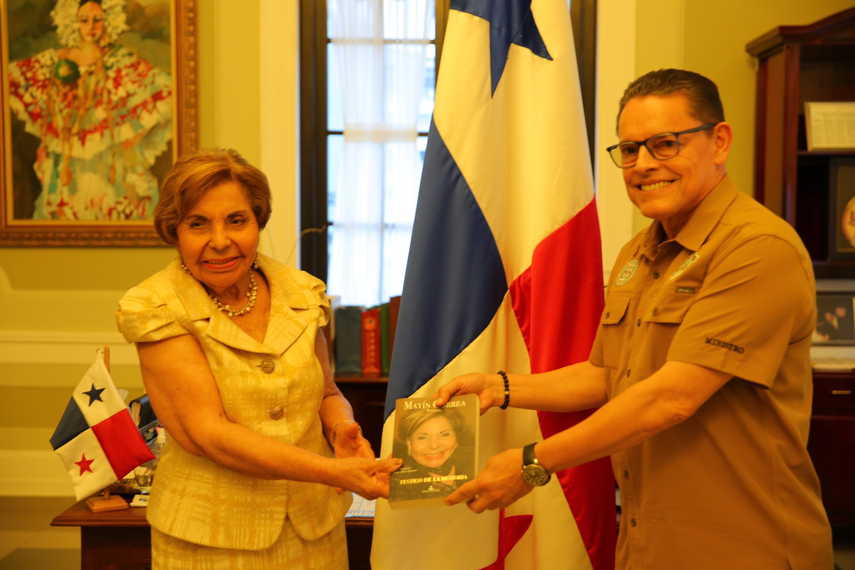 El Ministro de Seguridad Pública