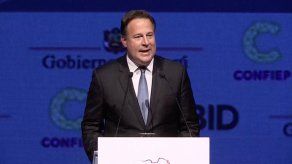 Varela habla sobre infraestructura inclusiva y corrupción en III Cumbre Empresarial